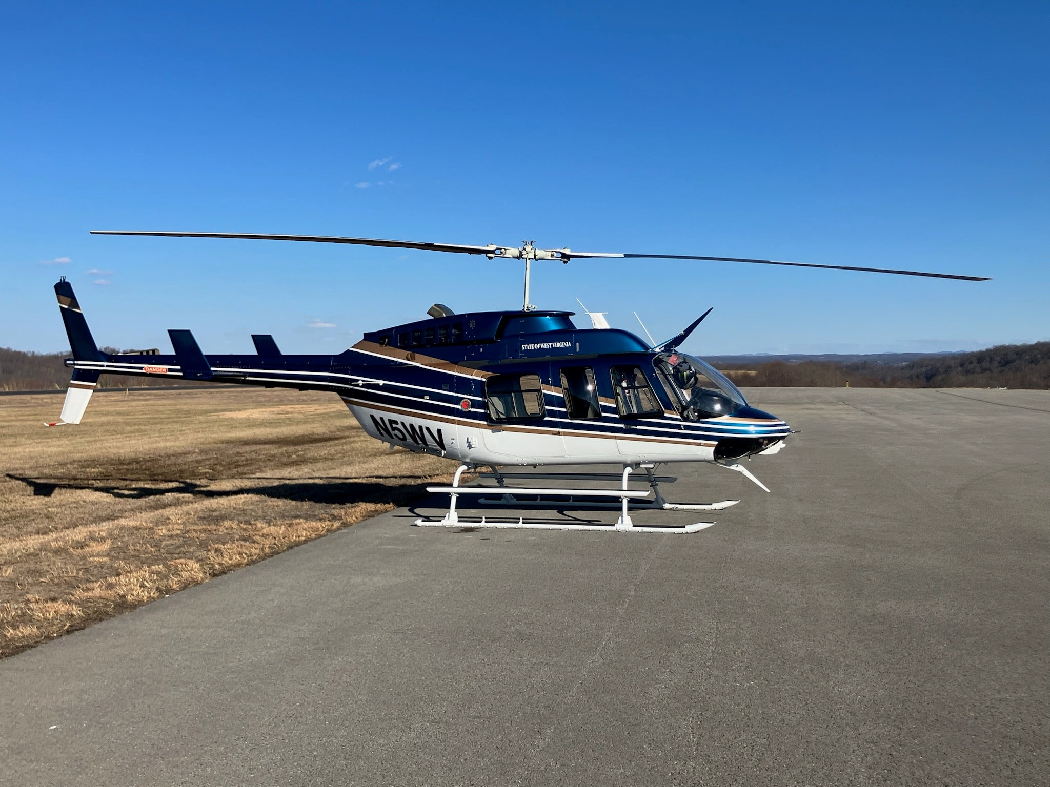 N5WV Bell LongRanger Helicopter